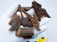 Load image into Gallery viewer, Sarawak Agarwood Pieces